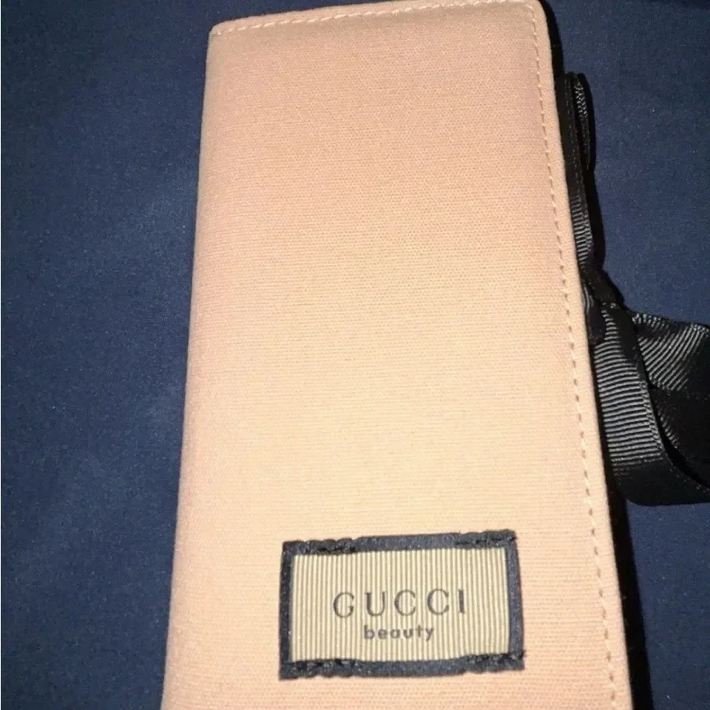Brand new Gucci beauty 3pcs Makeup Brush Set with Case